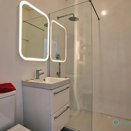 Portuguese Living Columbano Executive Apartment Lissabon